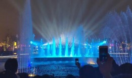 西安喷泉爆料视频最新,光影交织演绎古城新韵